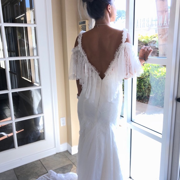 Old fashion laced low back prom dress - Picture 4 of 4